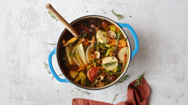 Image https://www.naturalgrocers.com/sites/default/files/styles/search_card/public/15476_No_Waste_Veggie_Stock_Web_Recipe_Feature_1024x587.jpg?itok=jiAMwCQD